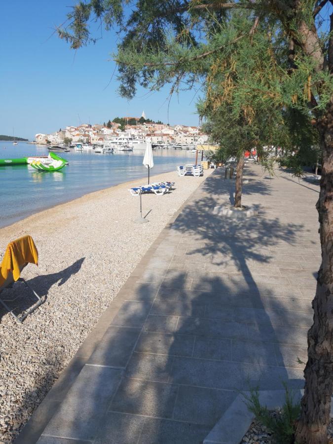 -Villa Sjor -Primosten-Apartmani- Has 2 Large Apartments And 2 Smaller Ones -Primosten Lokvice 6 Экстерьер фото