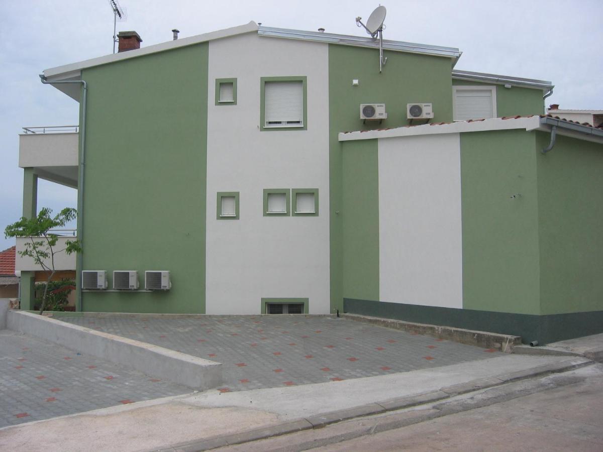 -Villa Sjor -Primosten-Apartmani- Has 2 Large Apartments And 2 Smaller Ones -Primosten Lokvice 6 Экстерьер фото